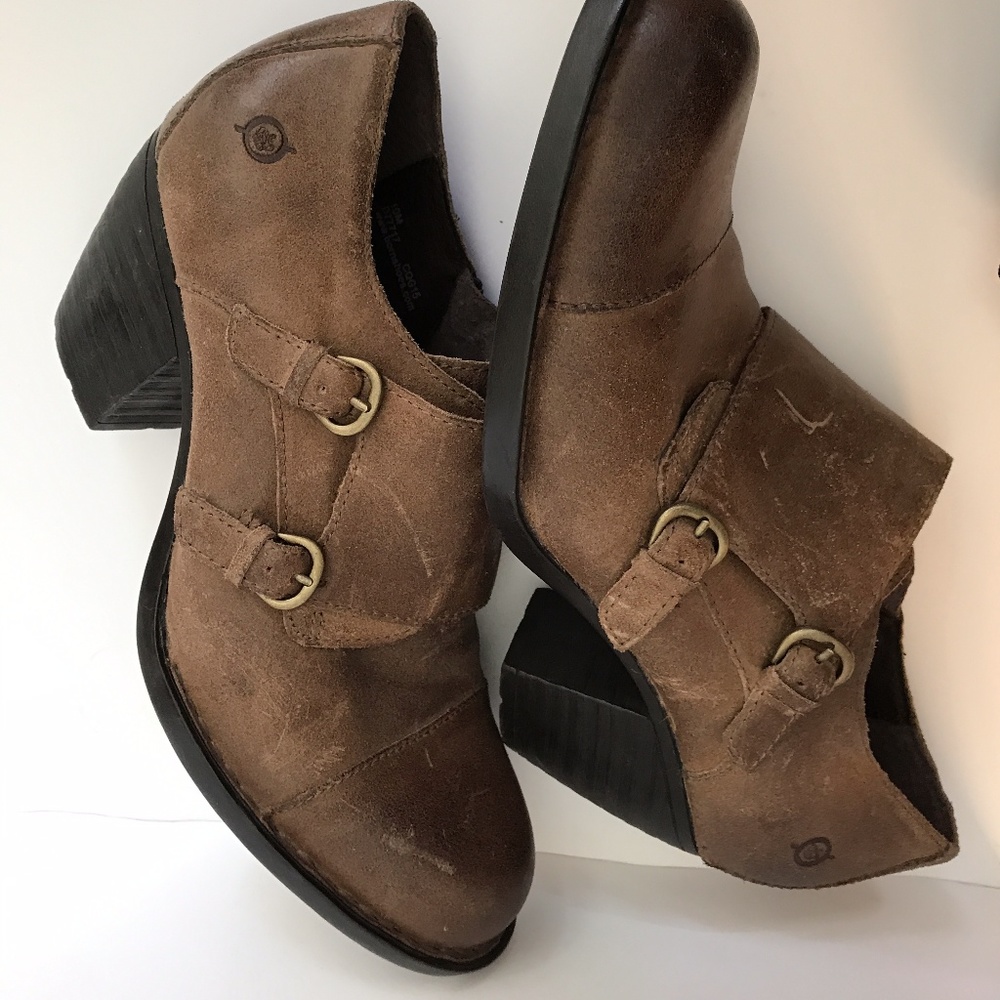 Born Comfy Ankle Booties Boots Greyish tan.