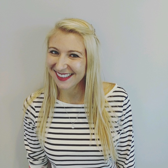 Meet your Posher, Racquel - Picture 1 of 1