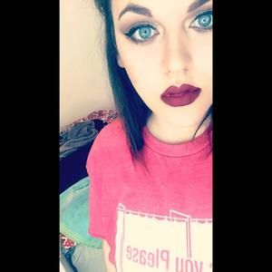 Meet your Posher, Hailey