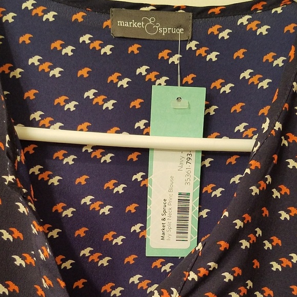 NWT blouse in navy - Picture 2 of 3