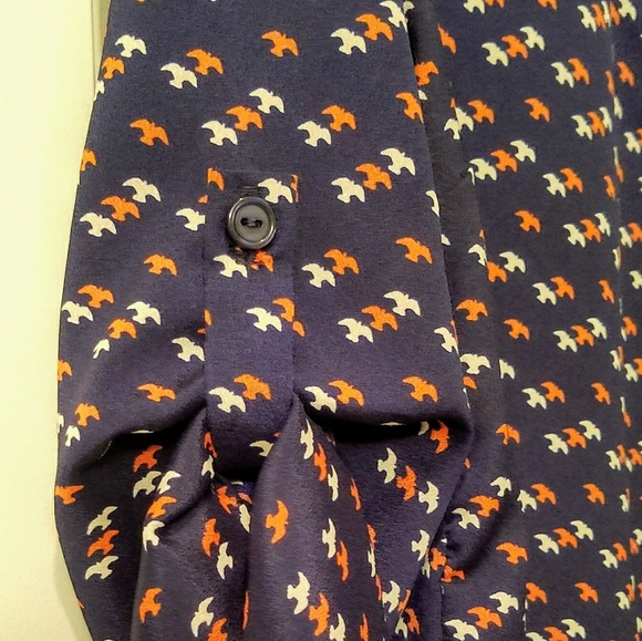 NWT blouse in navy - Picture 3 of 3