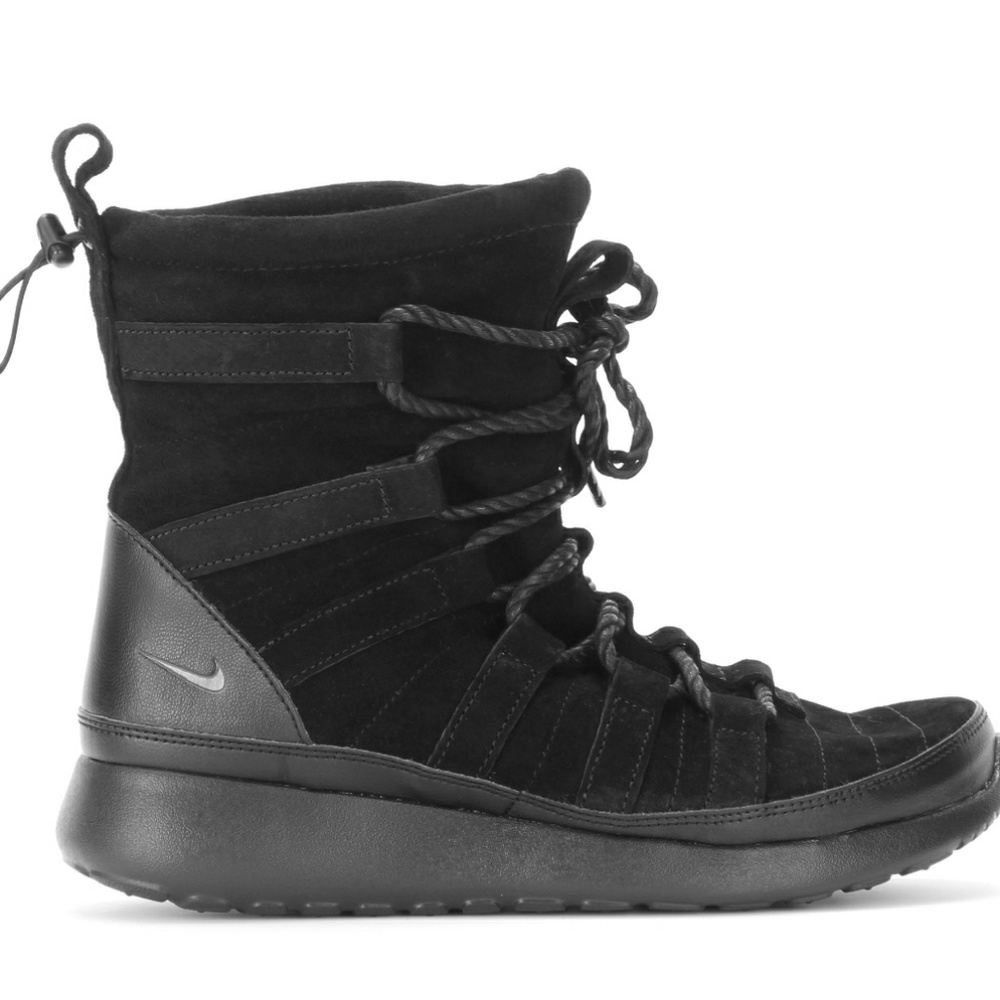 Nike Womens Gray Camo Sneaker Boot NWOT