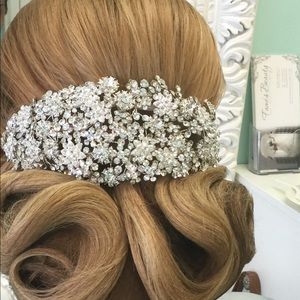 Wedding headpiece in beautiful 100% Swarovski