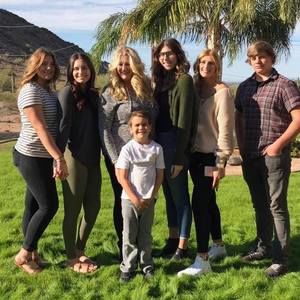 Meet your Posher, Brooke