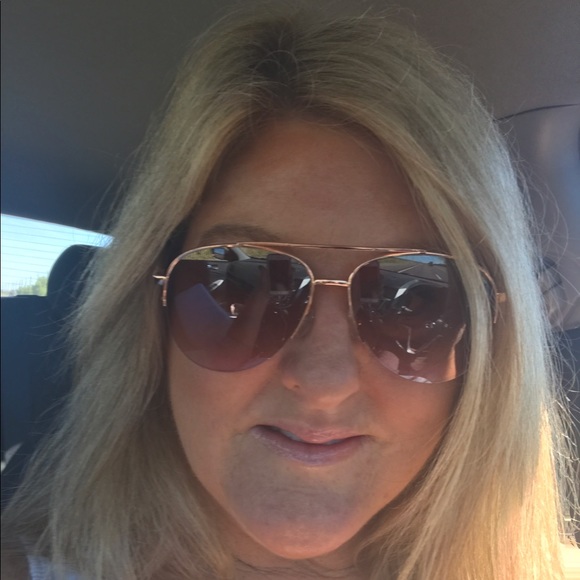 Meet your Posher, Jodi - Picture 1 of 1