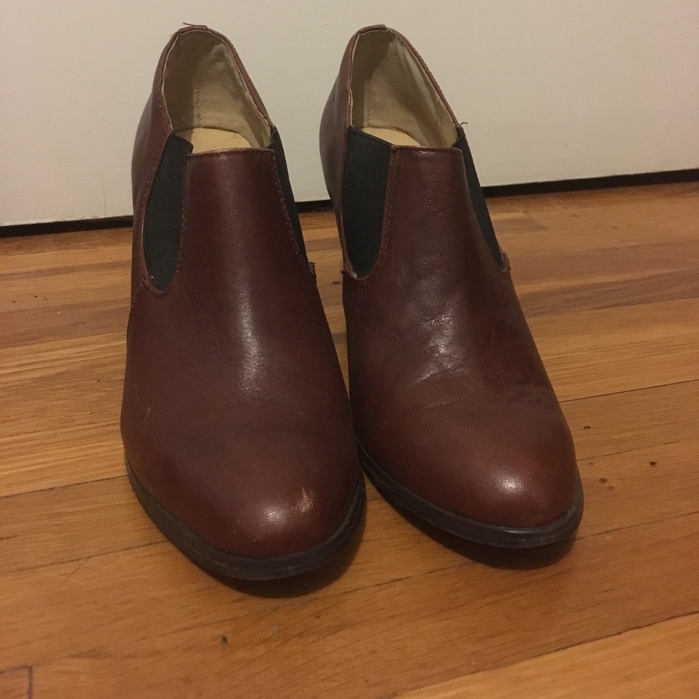 Urban Outfitters brown heeled booties