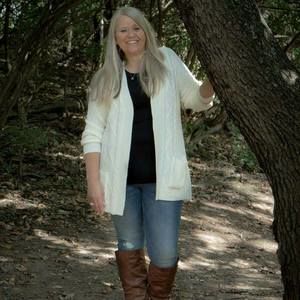 Meet your Posher, Denise