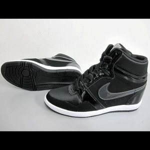 Nike Sky High Force sneakers