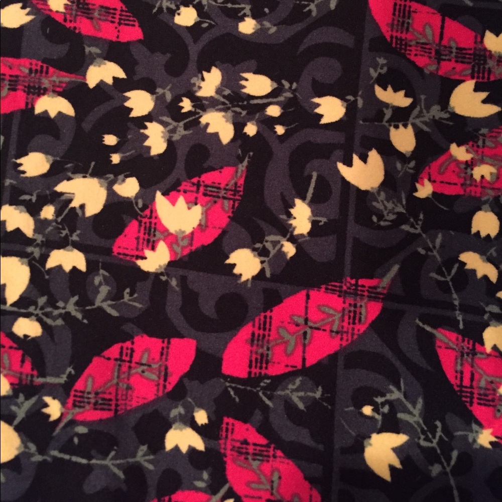 Lularoe super great flower OS leggings