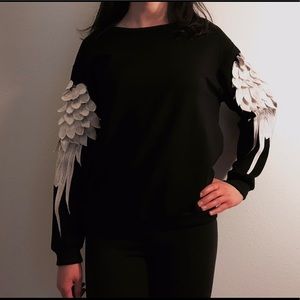 Long Sleeve Wings Embroidered Black Sweatshirt