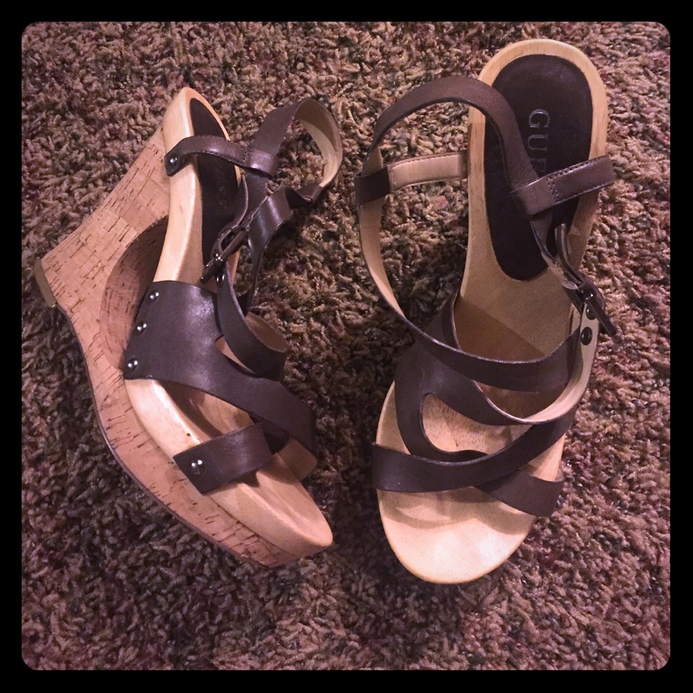 Guess wedge sandals