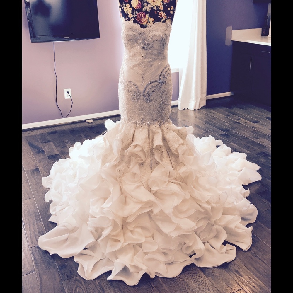 Wedding dress