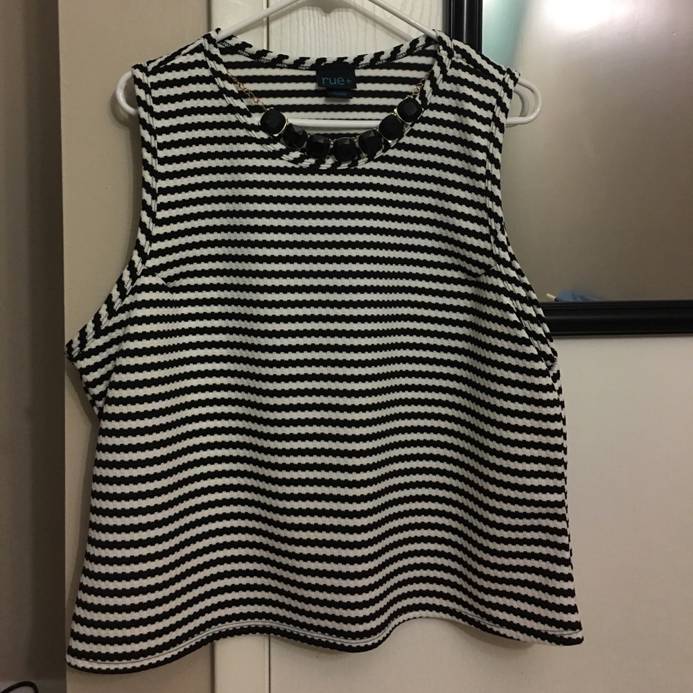Black and White Stripped Top w/ built in necklace