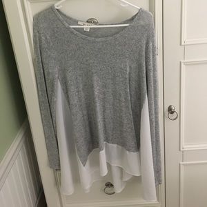 Long sleeve gray and white shirt