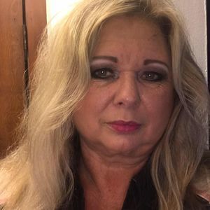 Meet your Posher, Cynthia