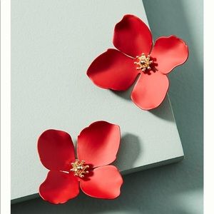Anthropologi Wilde flower post earring Anthropologi Wilde flower post earring