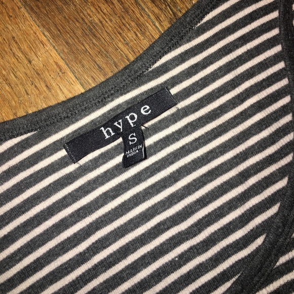 Striped Crop Top - Picture 2 of 2