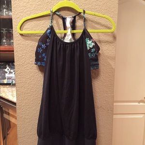 Lulu lemon tank tops with built in bra.