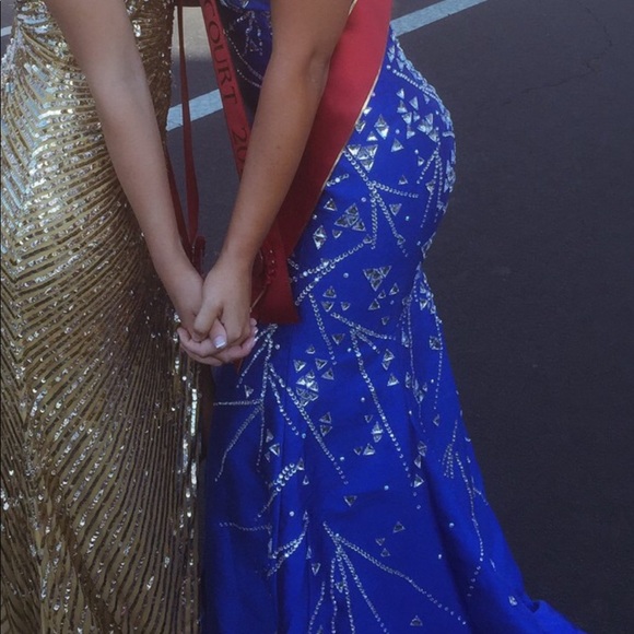 Gorgeous Blue prom dress - Picture 3 of 5