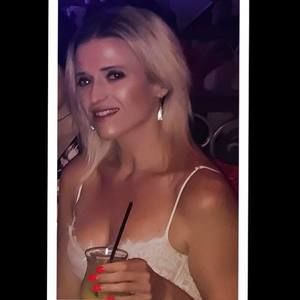 Meet your Posher, Beverly