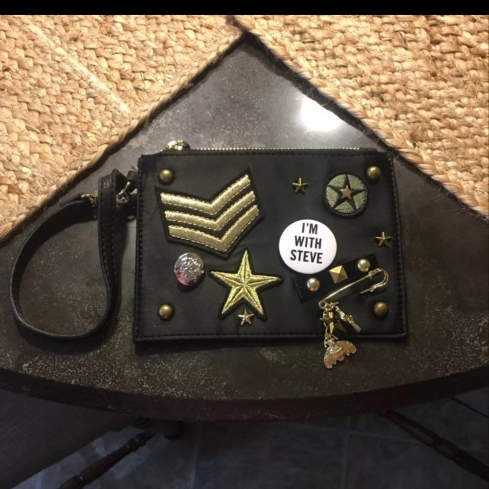 Steve Madden wristlet