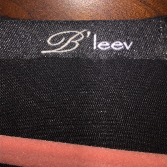 Festive comfy top - Picture 3 of 3