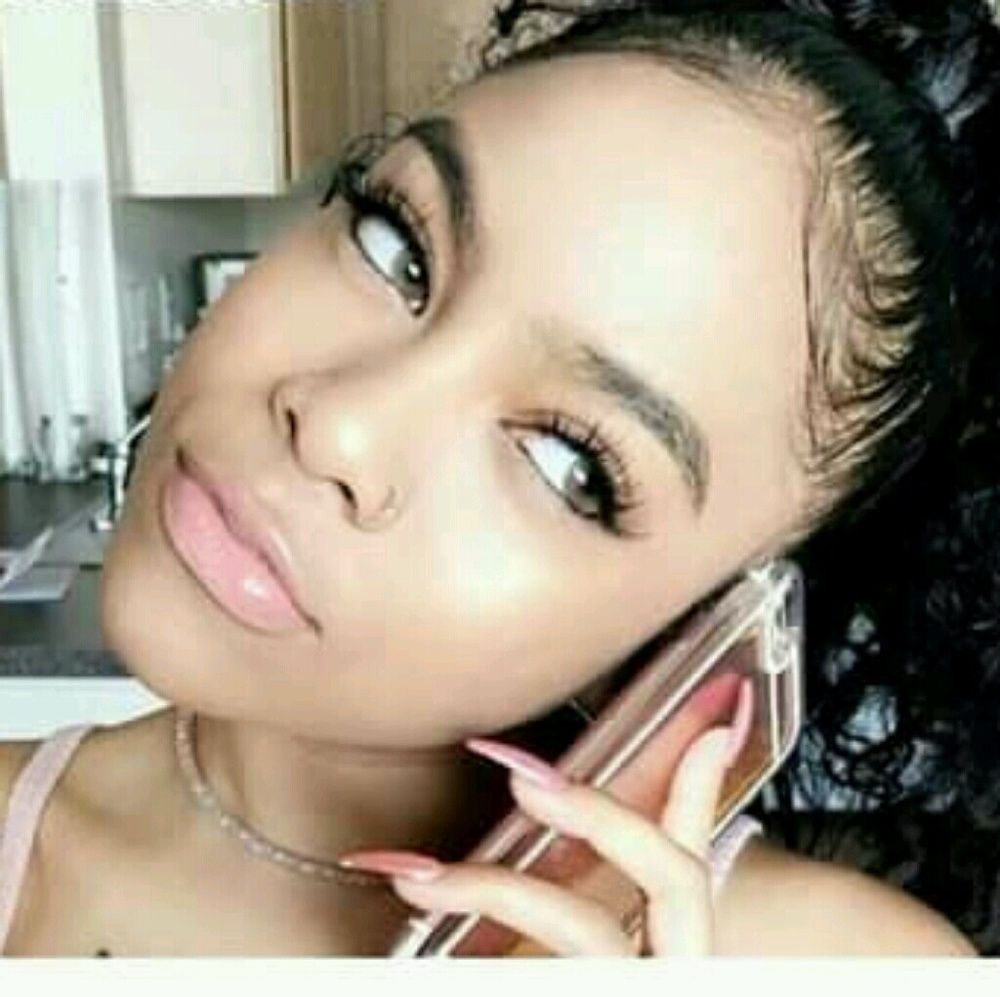 Meet your Posher, Nicole