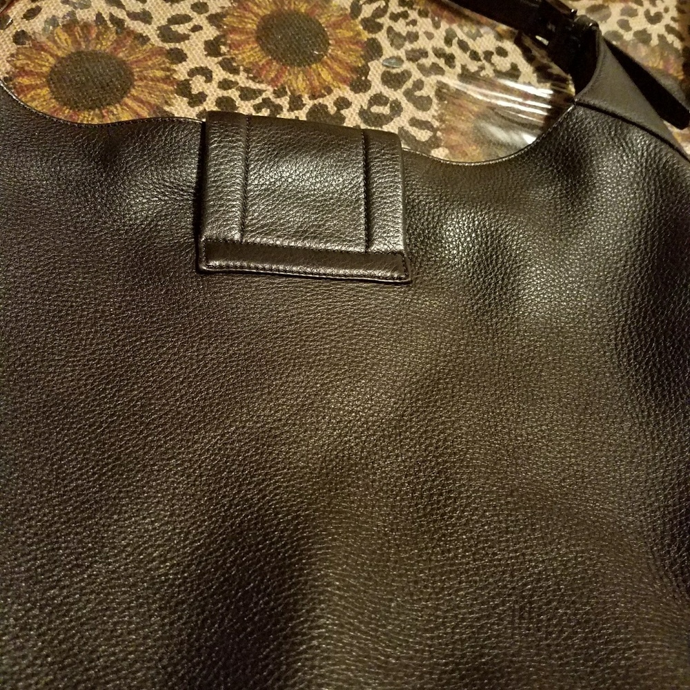 Handbag - Picture 2 of 5