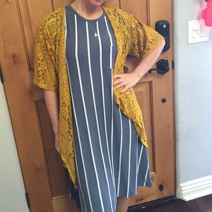 Super cute Lularoe Monroe SM and Carly X-SM