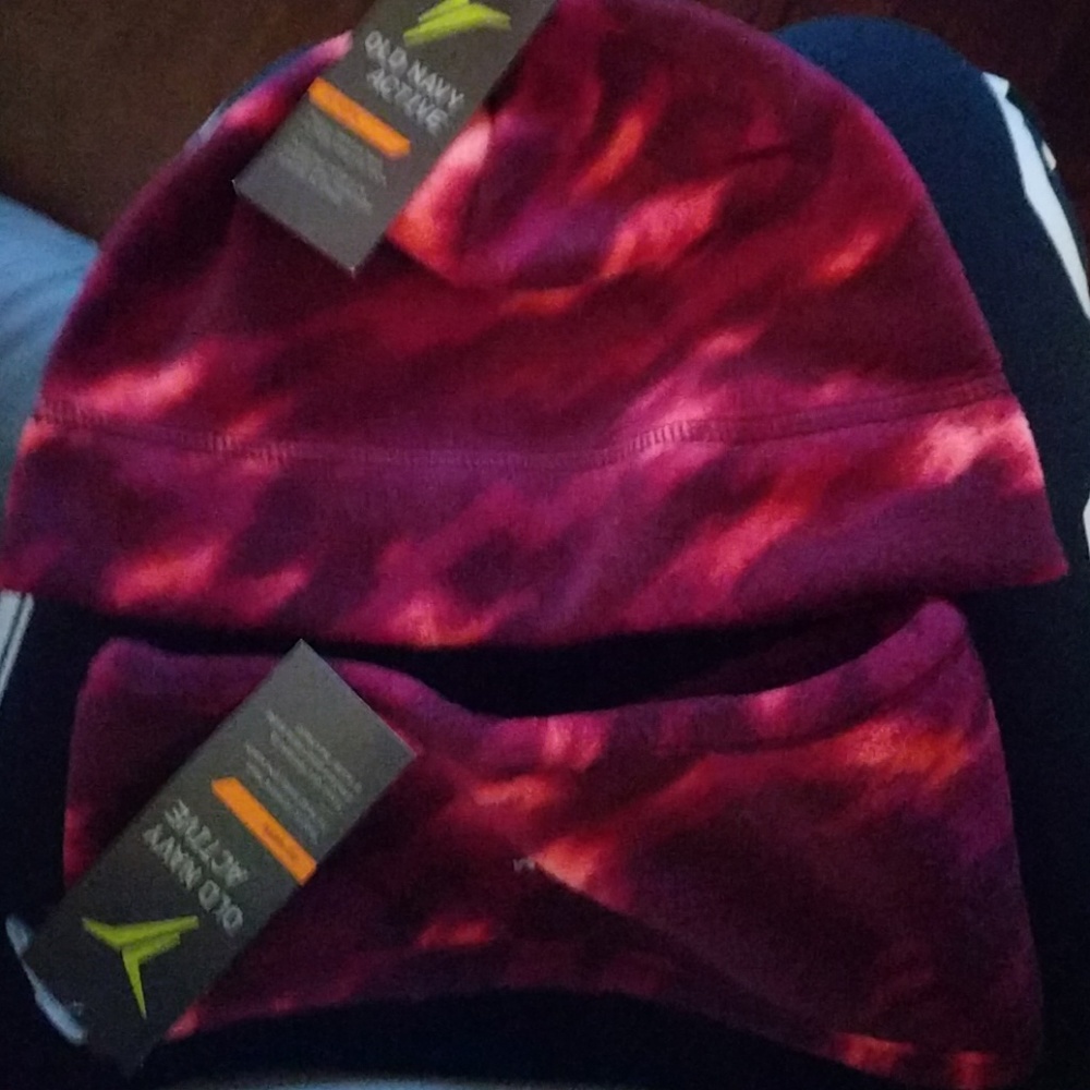 NWT FLEECE HAT & FLEECE HEADBAND