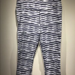 Nike Dri-Fit Striped Cropped Pant