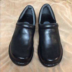 Black Ariat Clogs size 10
