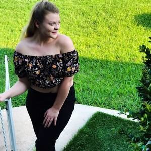 Meet your Posher, Lauren