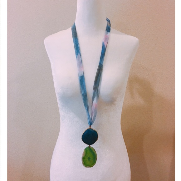 Anthropologie stone pendent scarf necklace - Picture 3 of 4