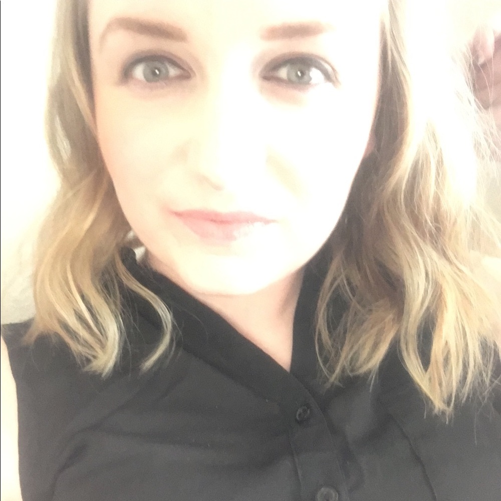 Meet your Posher, Crystal