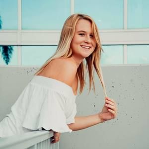 Meet your Posher, Mackenzie