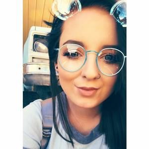 Meet your Posher, Cameron