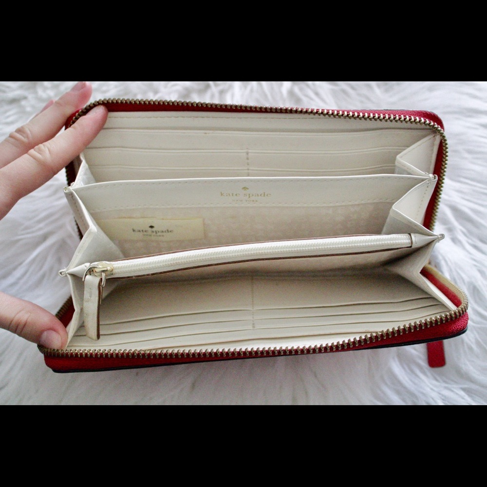 Large Kate Spade Wallet - Picture 3 of 3