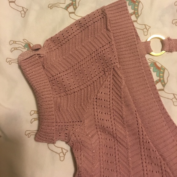 Bebe V-Neck Top - Picture 3 of 4