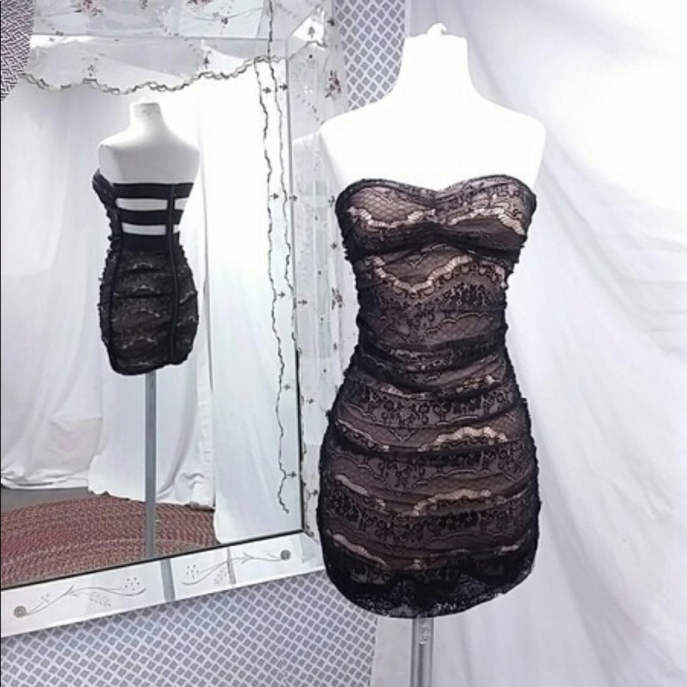 Foreign exchange Lace dress