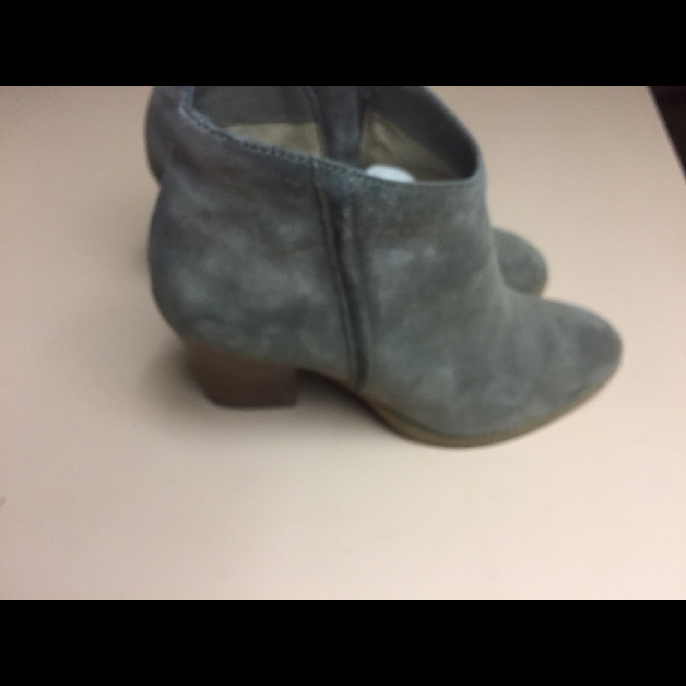 Susina Suede Booties-6.5 size gray