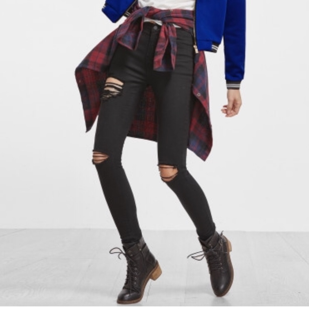 🎉LAST🎉🖤Black Distressed Jeans🖤