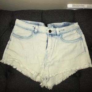 Divided Acid Wash High waisted Cutoff Denim Shorts