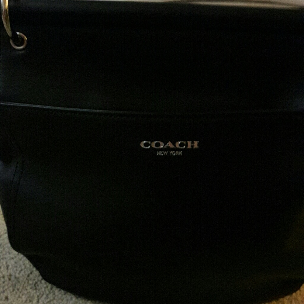 Coach purse - Picture 2 of 2