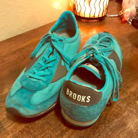 suede brooks shoes Brooks Addiction Walker Suede Men's