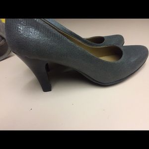 Geni pumps gray, brand new!