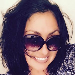 Meet your Posher, Yvette