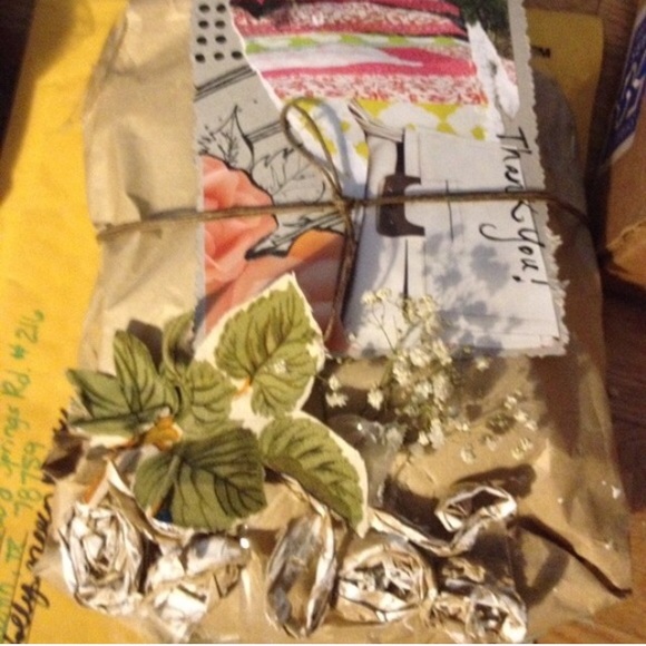 Free wrapping. Just send me a note with purchase. - Picture 4 of 4