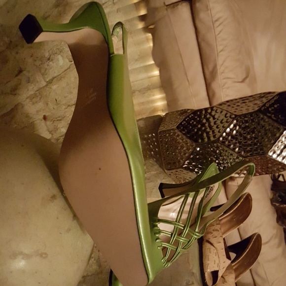 Shoes - Picture 3 of 4