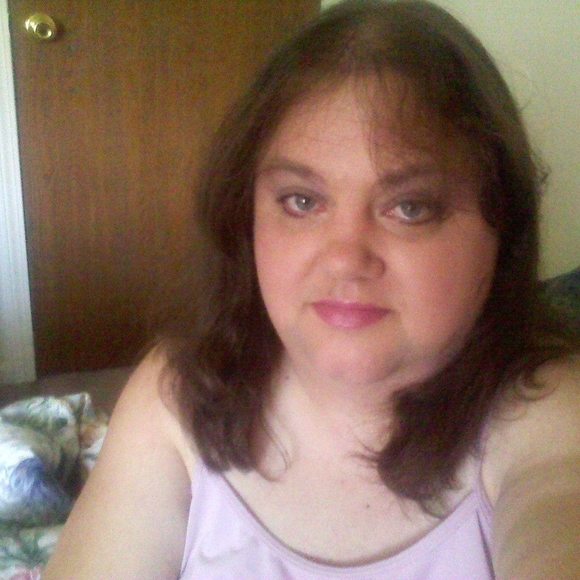 Meet your Posher, Carla - Picture 1 of 1